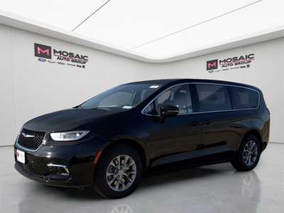2026 Chrysler Pacifica, $43736. Photo 3