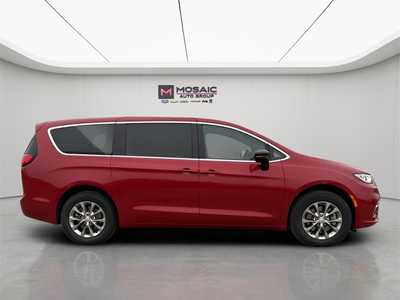 2026 Chrysler Pacifica, $45816. Photo 8