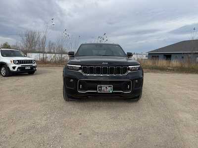 2023 Jeep Grand Cherokee, $39990. Photo 2