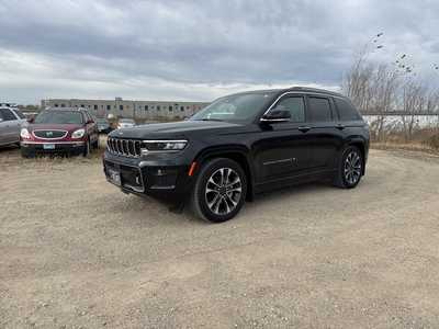 2023 Jeep Grand Cherokee, $39990. Photo 3