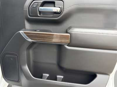 2021 Chevrolet 1500 Crew Cab, $39990. Photo 9