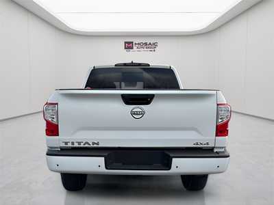 2023 Nissan Titan, $. Photo 4