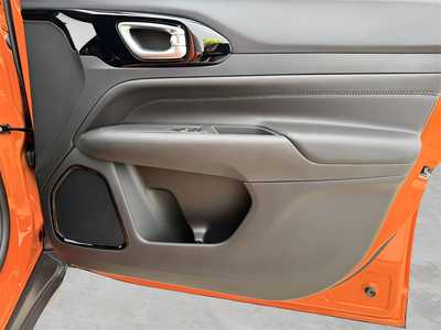 2026 Jeep Compass, $29878. Photo 9