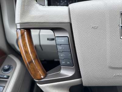 2012 Lincoln Navigator, $8990. Photo 11