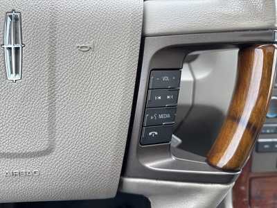 2012 Lincoln Navigator, $8990. Photo 12