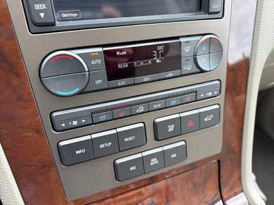 2012 Lincoln Navigator, $8990. Photo 9