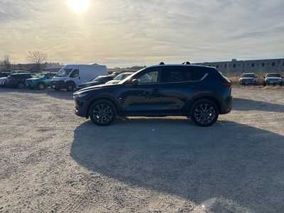 2020 Mazda CX-5, $25990. Photo 4