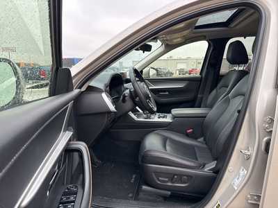 2025 Mazda CX-90, $32990. Photo 6