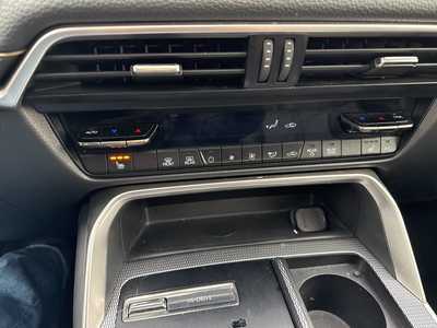 2025 Mazda CX-90, $32990. Photo 9