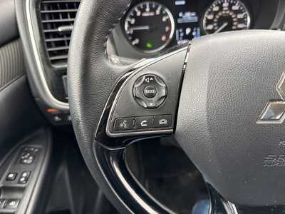 2020 Mitsubishi Outlander, $16990. Photo 10