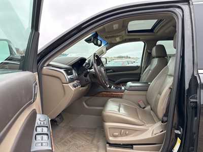 2018 Chevrolet Suburban, $27990. Photo 6