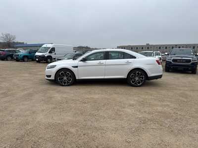 2015 Ford Taurus, $12990. Photo 4