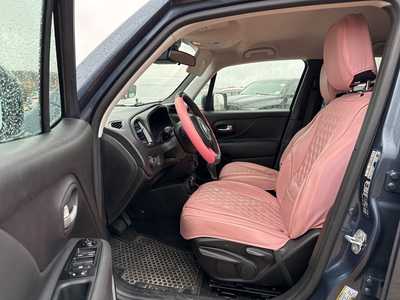 2023 Jeep Renegade, $19790. Photo 6