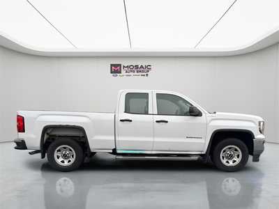 2017 GMC 1500 Ext Cab, $18990. Photo 8