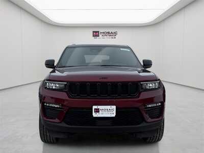 2025 Jeep Grand Cherokee, $43956. Photo 2