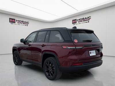 2025 Jeep Grand Cherokee, $43956. Photo 5