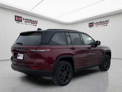 2025 Jeep Grand Cherokee, $43956. Photo 7