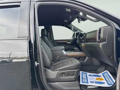 2024 Chevrolet 2500 Crew Cab, $69490. Photo 10