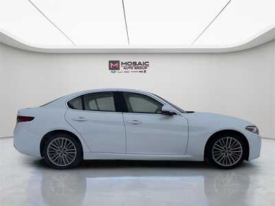 2019 Alfa Romeo Giulia, $17990. Photo 10