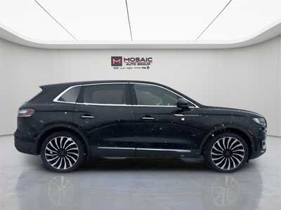 2019 Lincoln Nautilus, $20490. Photo 10
