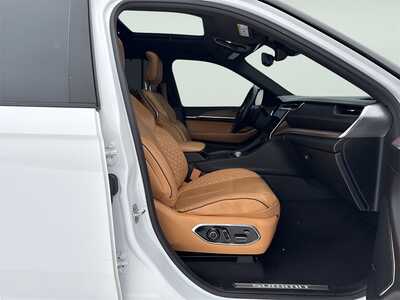 2022 Jeep Grand Cherokee L, $33490. Photo 12