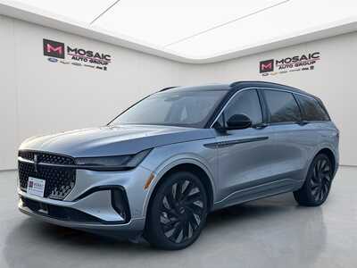 2024 Lincoln Nautilus, $57990. Photo 3