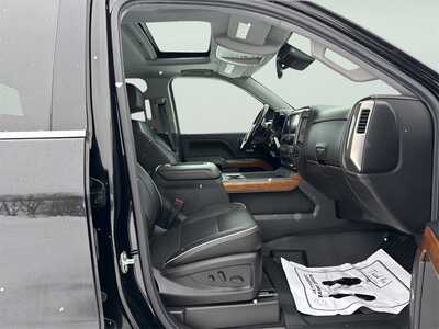 2018 Chevrolet 1500 Crew Cab, $24490. Photo 12