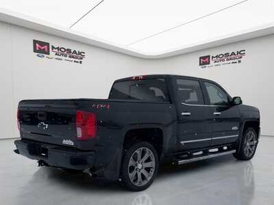 2018 Chevrolet 1500 Crew Cab, $24490. Photo 9