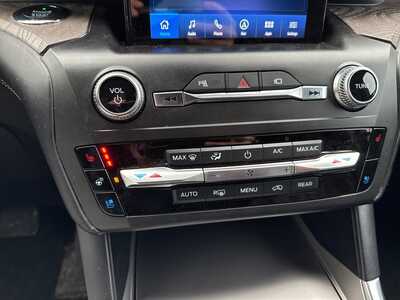 2020 Ford Explorer, $24990. Photo 9