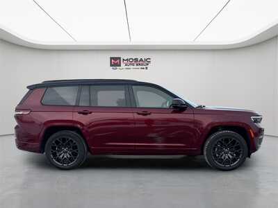 2025 Jeep Grand Cherokee L, $67592. Photo 9