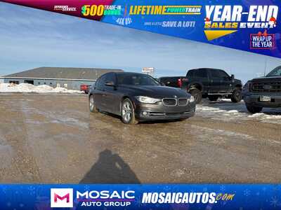 2016 BMW 3 Series, $13990. Photo 1