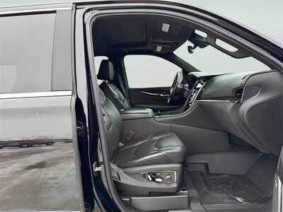 2019 Cadillac Escalade ESV, $36990. Photo 12