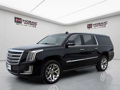 2019 Cadillac Escalade ESV, $36990. Photo 3