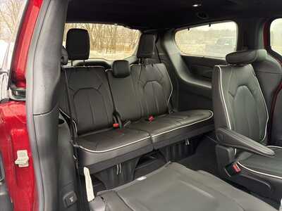 2026 Chrysler Pacifica, $54478. Photo 12