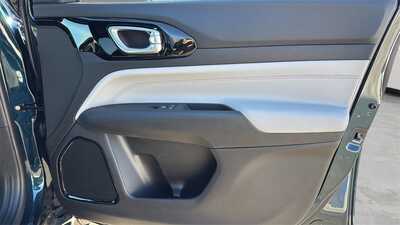 2026 Jeep Compass, $31382. Photo 10