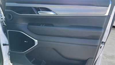 2026 Jeep Grand Wagoneer, $81345. Photo 10