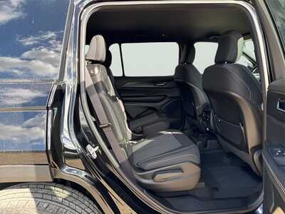 2025 Jeep Grand Cherokee L, $35974. Photo 12