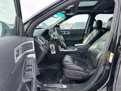 2015 Ford Explorer, $11990. Photo 5