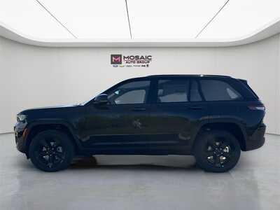 2025 Jeep Grand Cherokee, $47032. Photo 4
