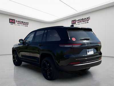 2025 Jeep Grand Cherokee, $47032. Photo 5