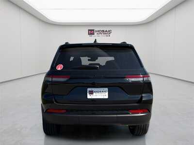 2025 Jeep Grand Cherokee, $47032. Photo 6