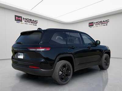 2025 Jeep Grand Cherokee, $47032. Photo 7