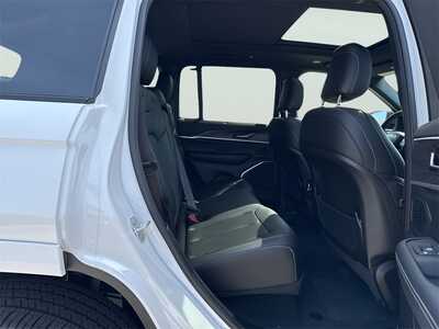 2025 Jeep Grand Cherokee, $50555. Photo 11