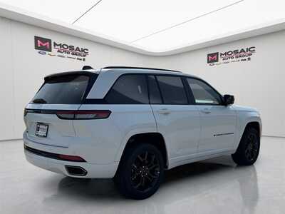 2025 Jeep Grand Cherokee, $50555. Photo 7