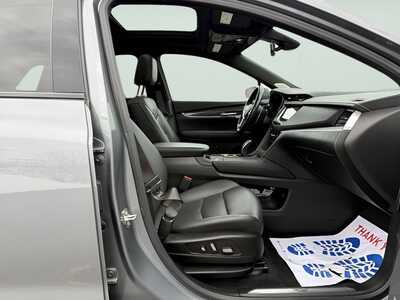 2021 Cadillac XT5, $28190. Photo 11