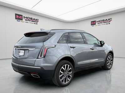 2021 Cadillac XT5, $28190. Photo 8