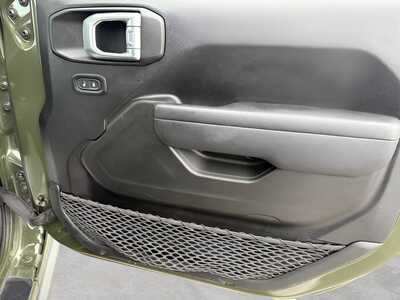 2022 Jeep Gladiator, $29190. Photo 10