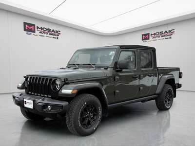 2022 Jeep Gladiator, $29190. Photo 3