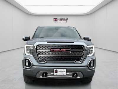 2022 GMC 1500 Crew Cab, $44990. Photo 2