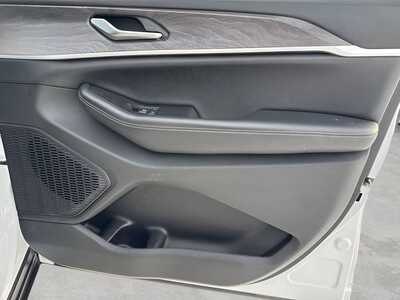 2023 Jeep Grand Cherokee L, $31190. Photo 10